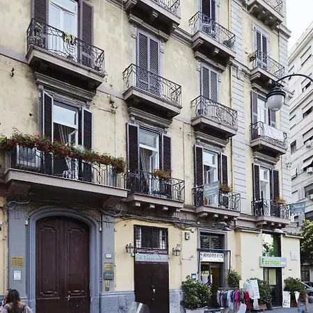 Le Mummarelle Неаполь